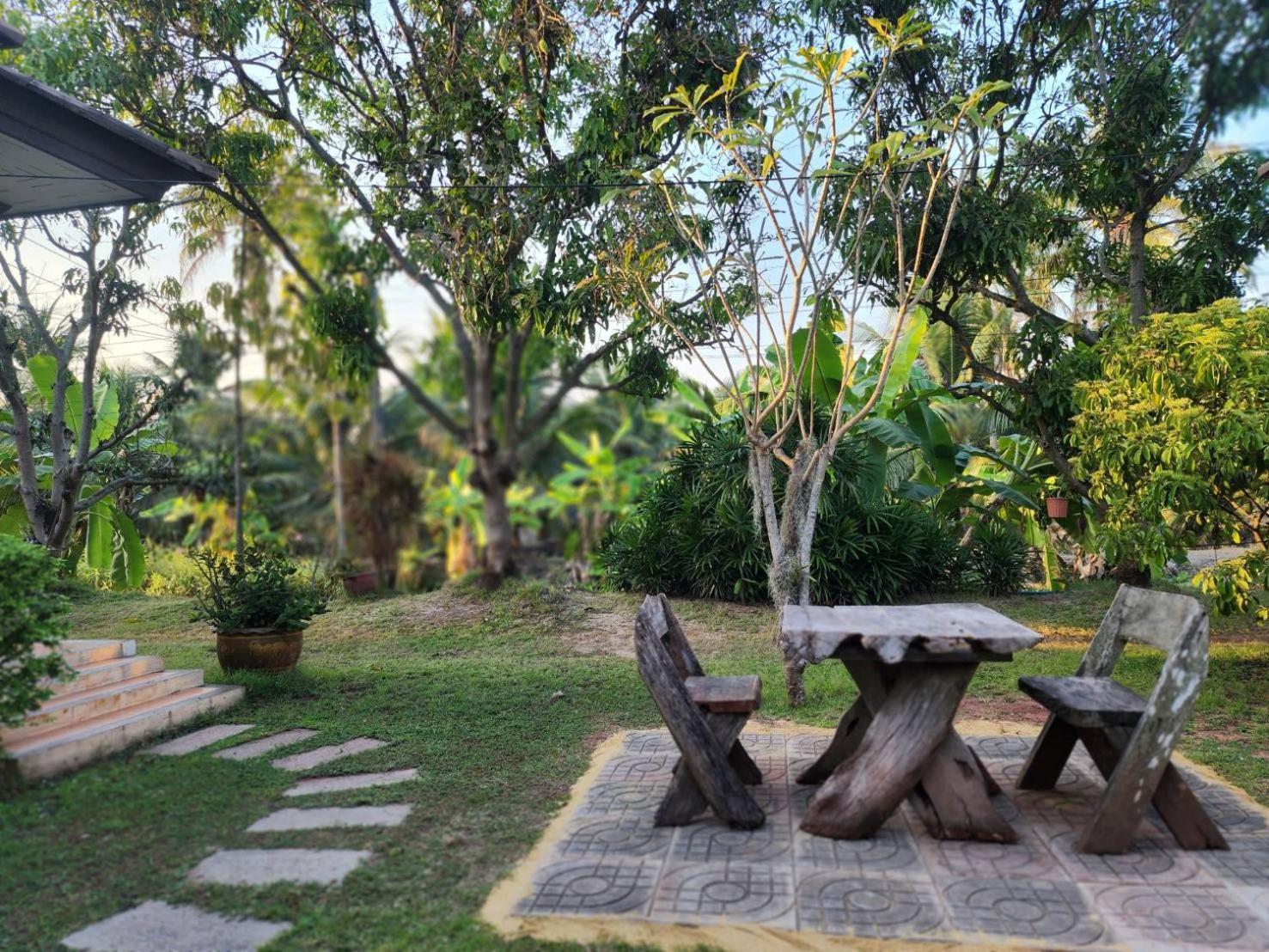 Baan Klong Resort Damnoen Saduak Exterior foto